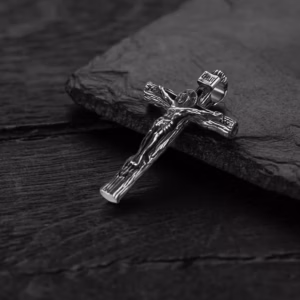 Натільний хрест зі срібла 925 з чорнінням